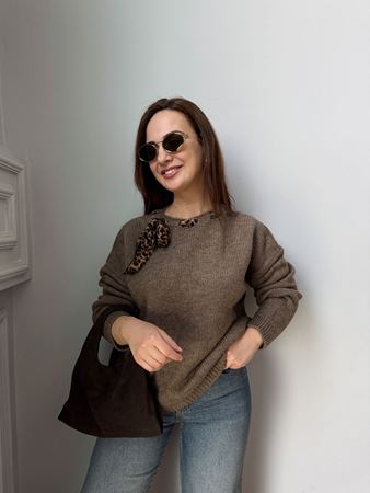 Vizon Leopar Fularlı Triko Kazak