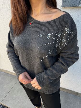 Antrasit Kayık Yaka Taşlı Kazak