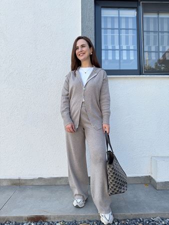 Bej Çift Fermuarlı Kapüşonlu Triko Takım