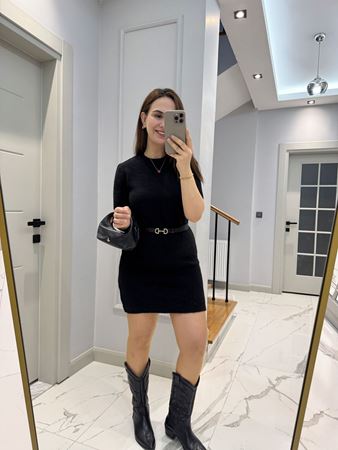 Siyah Bisiklet Yaka Yumoş Doku Elbise