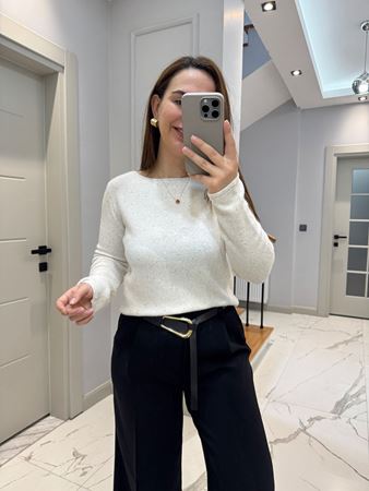 Krem Kayık Yaka Pullu Simli Triko