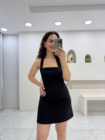 Siyah Boyundan Geçmeli Mini Elbise