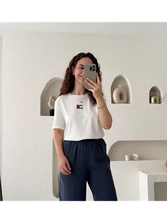 Beyaz Orijinal Marka Önü Baskılı T-Shirt