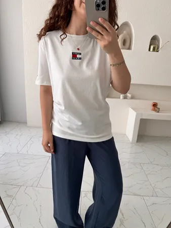 Beyaz Orijinal Marka Önü Baskılı T-Shirt