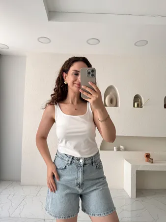 Ekru U Yaka Atlet