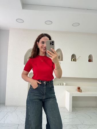 Kırmızı Marka Model Yarım Kol Triko