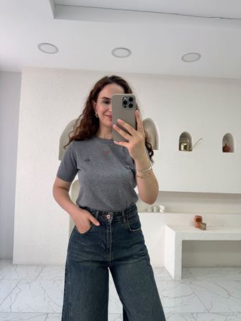 Gri Marka Model Yarım Kol Triko
