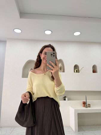 Sarı Yumuşak Doku Oval Yaka Triko Kazak
