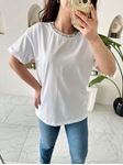 Beyaz Bisiklet Yaka Parlak Taş Detaylı T-Shirt