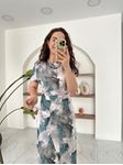 Yeşil Batik Desen Drapeli Elbise
