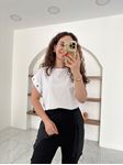 Beyaz Düşük Kol Kuş Gözü Detay T-Shirt