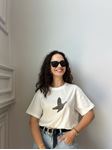 Marka Model Beyaz Taşlı Kuş Figürlü T-Shirt