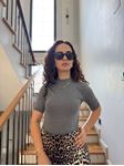 Gri Yüksek Yakalı T-Shirt