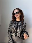Siyah Leopar Desenli Hırka