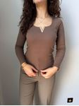 Kahverengi Gold V Yaka Detay Fitilli Body