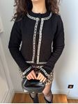 Siyah Beyaz Şeritli Dokulu Hırka