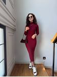 Bordo Dik Yaka Triko Elbise