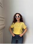 Sarı Bisiklet Yaka Kalp Nakışlı Pamuklu T-Shirt