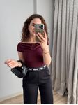 Bordo Önü Büzgülü Body