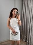 Beyaz Kumaşı Desenli Reglan Kol Elbise