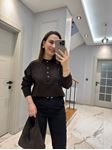 Kahverengi Gold Top Düğmeli Triko Kazak