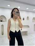 Beyaz Siyah Puantiyeli Sırtı Çapraz Yelek