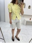 Beyaz Kemerli Şehir Boy Keten Şort