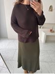 Kahverengi Kayık Yaka Basic Triko