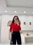 Kırmızı Kendinden Desenli Düğmeli Triko